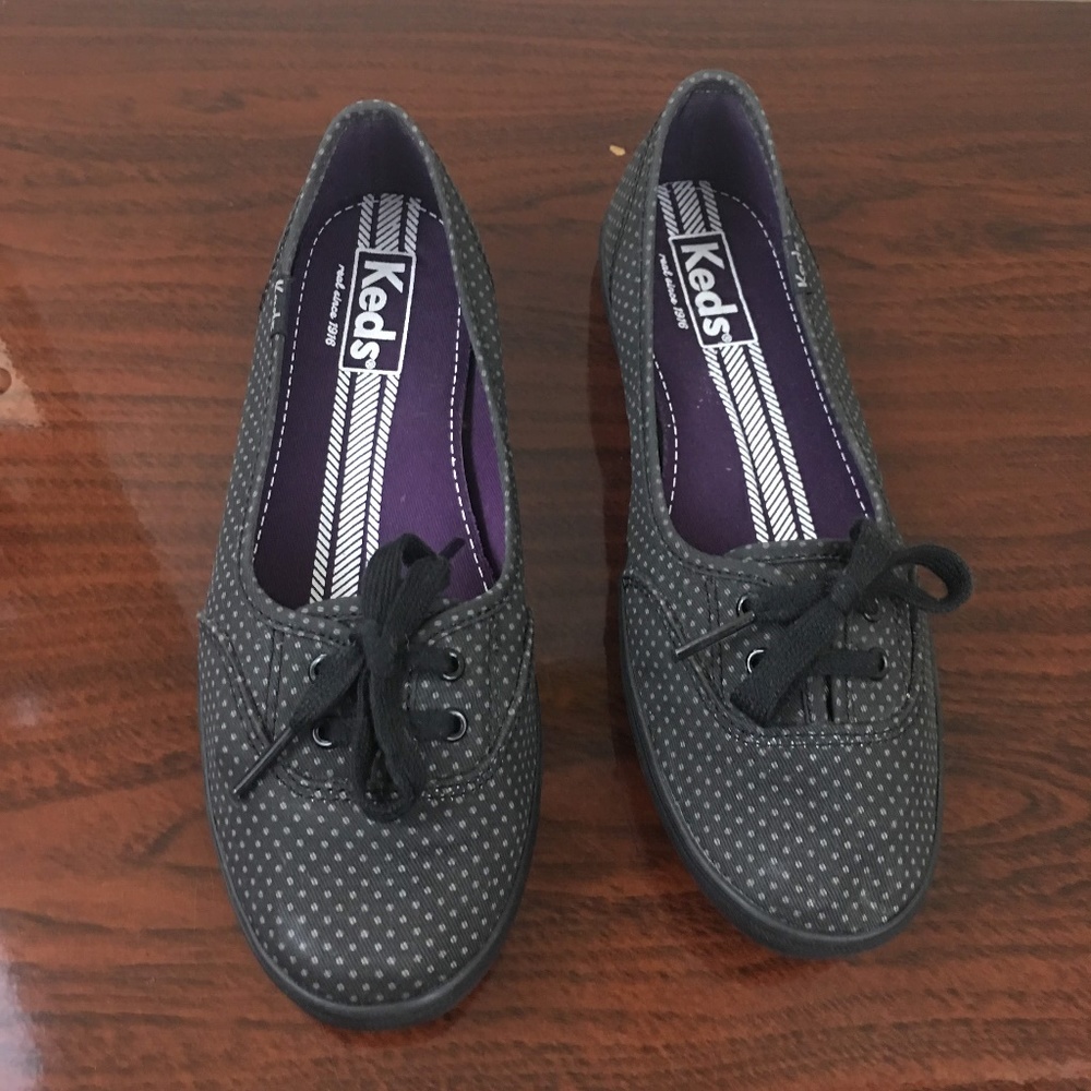 Keds polka dot shoes size 6.5